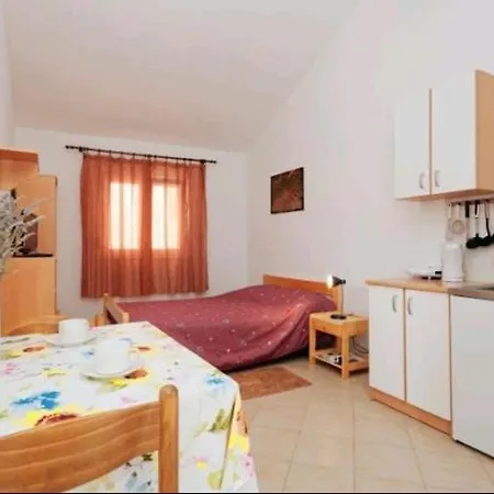 Apartman Lucic-studio - 2min Walk From The Beach Apartman Zadar