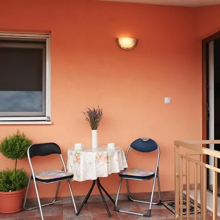Apartman Lucic-studio - 2min Walk From The Beach * Zadar